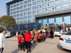 随州齊星幼兒園參觀程力集團學習專用汽車