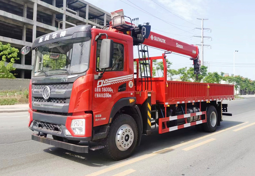 東風華神DV5單橋10噸宏昌天馬随車吊