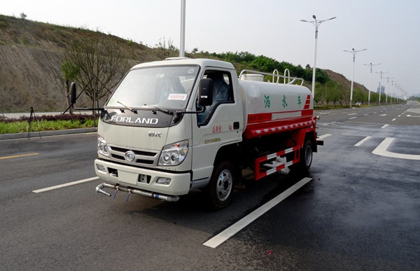 程力威牌CLW5160GPST5型東風145灑水(shuǐ)車