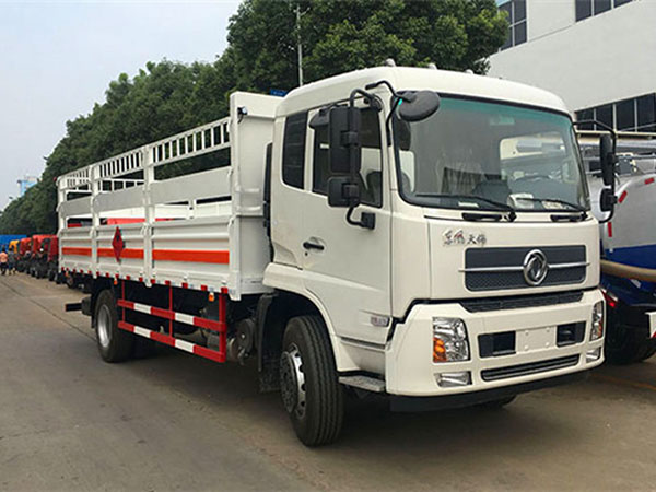 東風天錦國(guó)六氣瓶車運輸車