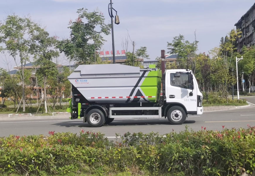 東風小(xiǎo)多(duō)利卡後裝無洩漏垃圾車