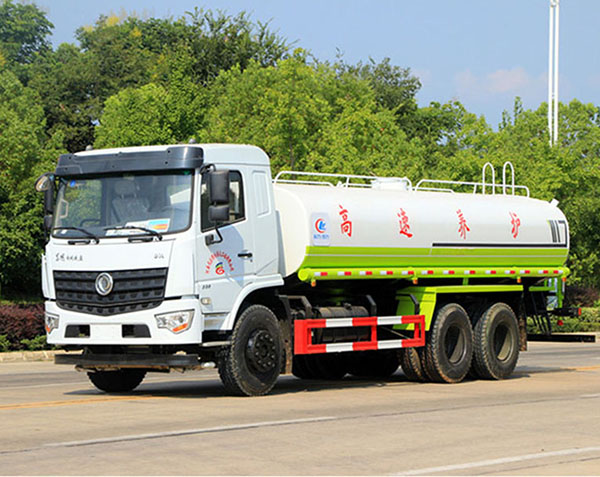 東風專底後雙橋20立方灑水(shuǐ)車